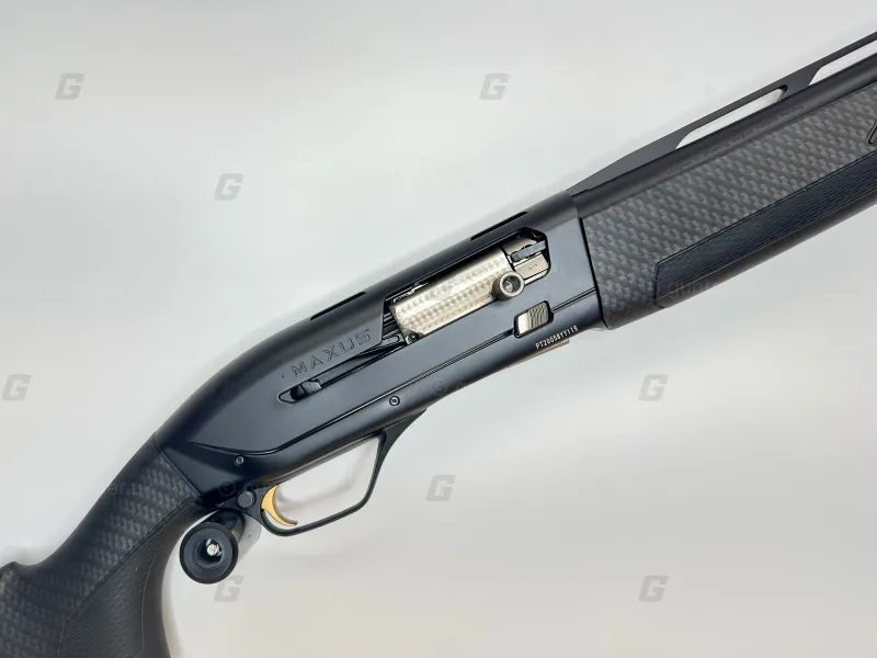 Browning 12 gauge Maxus 2 Composite Carbon Fibre